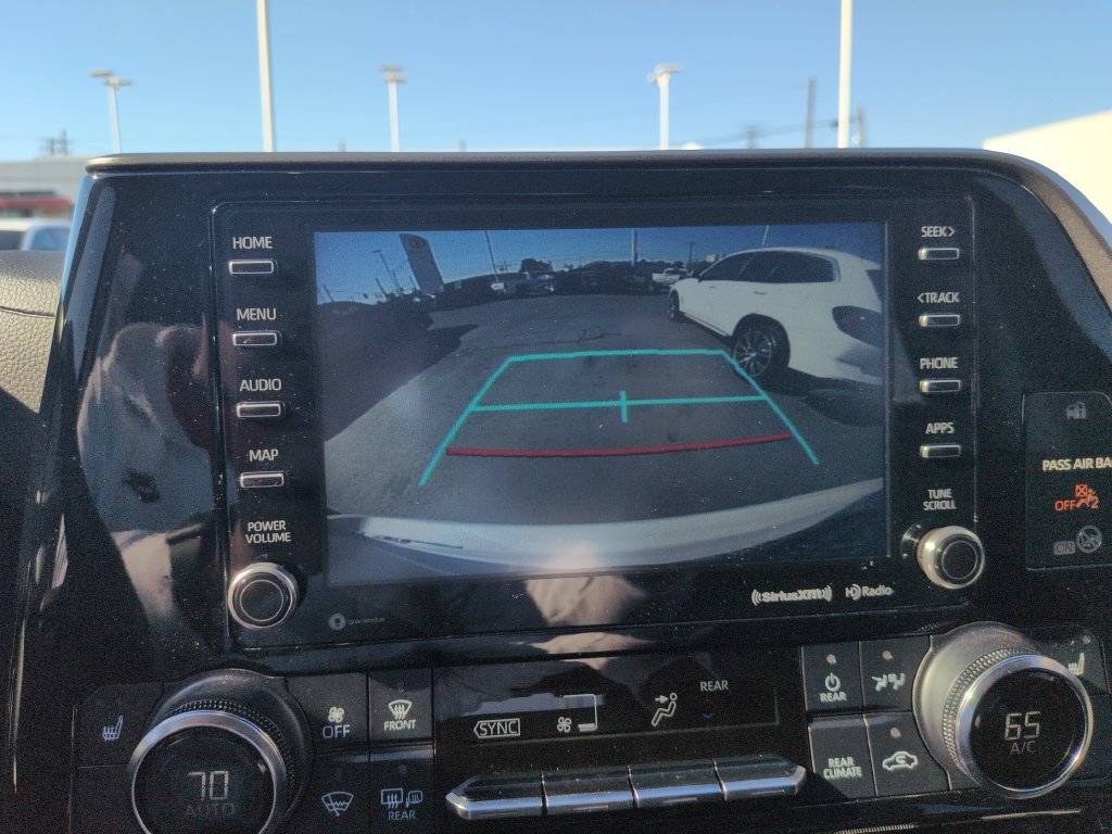 Used 2022 Toyota Highlander XLE AWD/4WD image 20