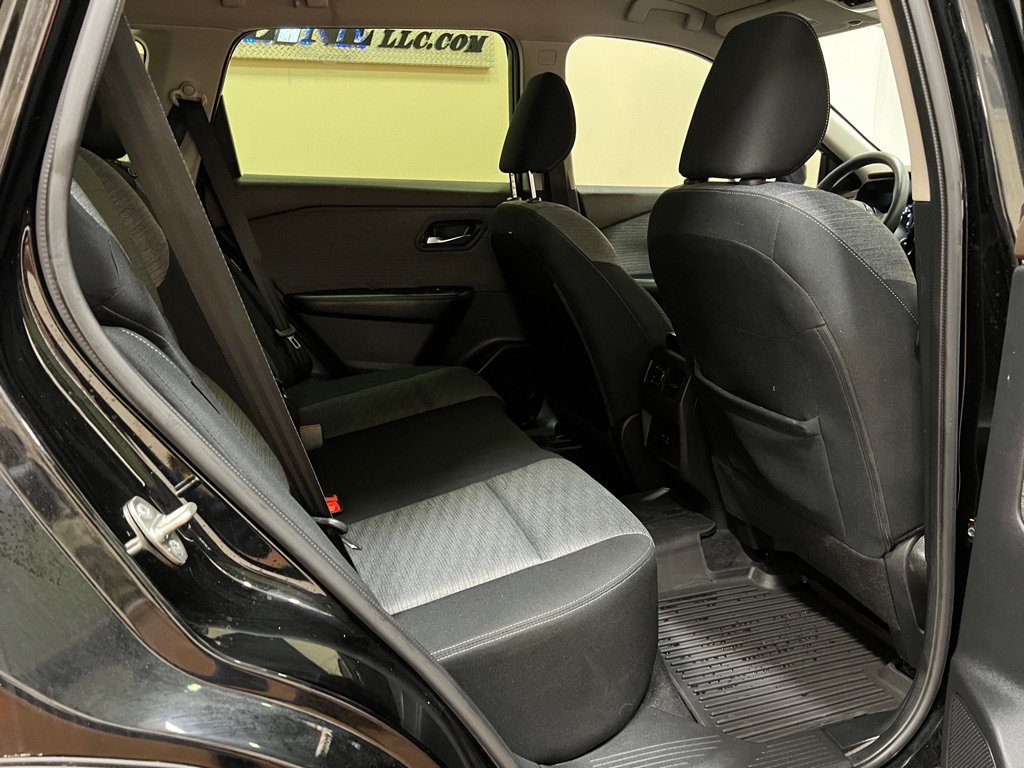 Used 2023 Nissan Rogue SV FWD image 35
