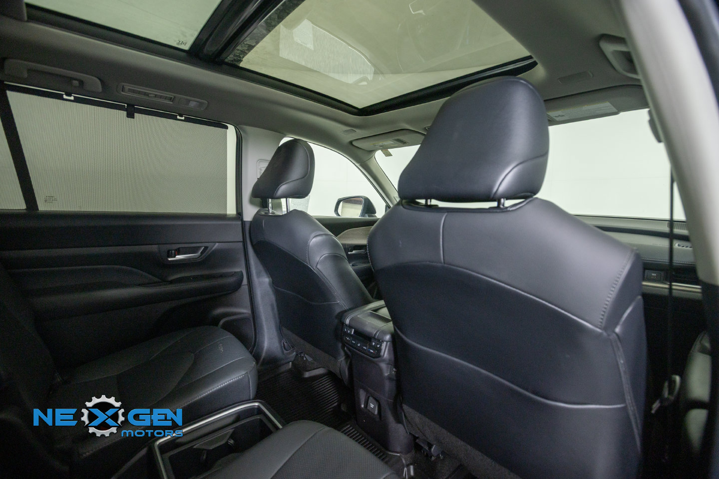 Used 2026 Toyota Grand Highlander AWD image 41