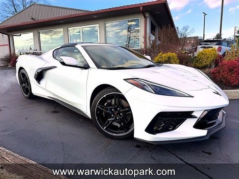 Used 2020 Chevrolet Corvette STINGRAY 3LT w/ 3LT Preferred Equipment Group image 1