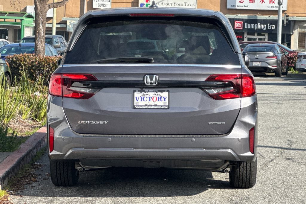 New 2026 Honda Odyssey Touring image 5