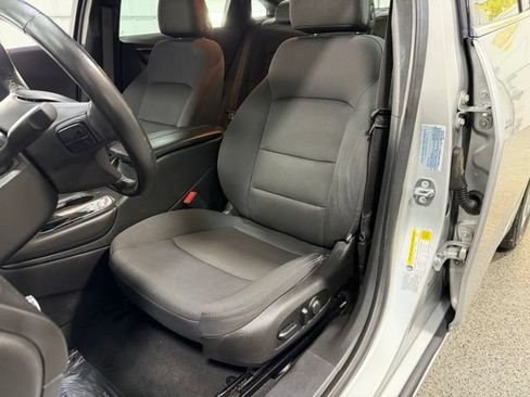 Used 2016 Chevrolet Malibu LT FWD image 18