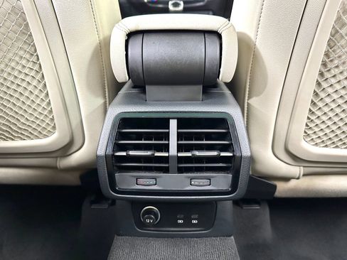 Used 2020 Audi Q3 2.0T Premium Plus w/ Premium Plus Package AWD/4WD image 35