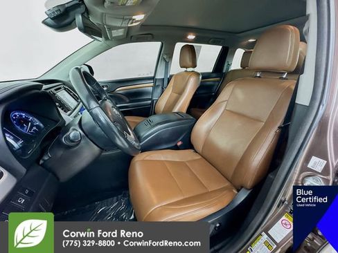 Used 2017 Toyota Highlander Limited Platinum image 24