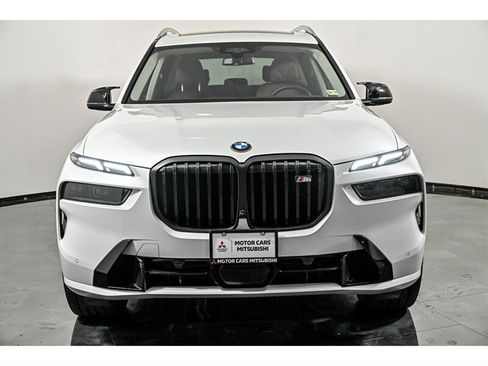 Used 2024 BMW X7 xDrive40i w/ Executive Package AWD/4WD image 4