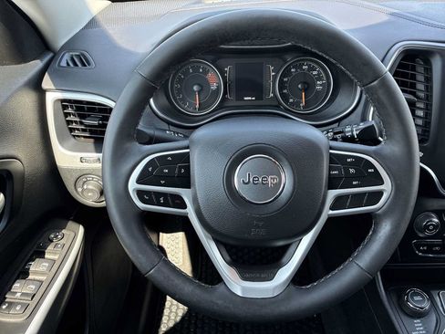 Certified 2022 Jeep Cherokee Latitude AWD/4WD image 11