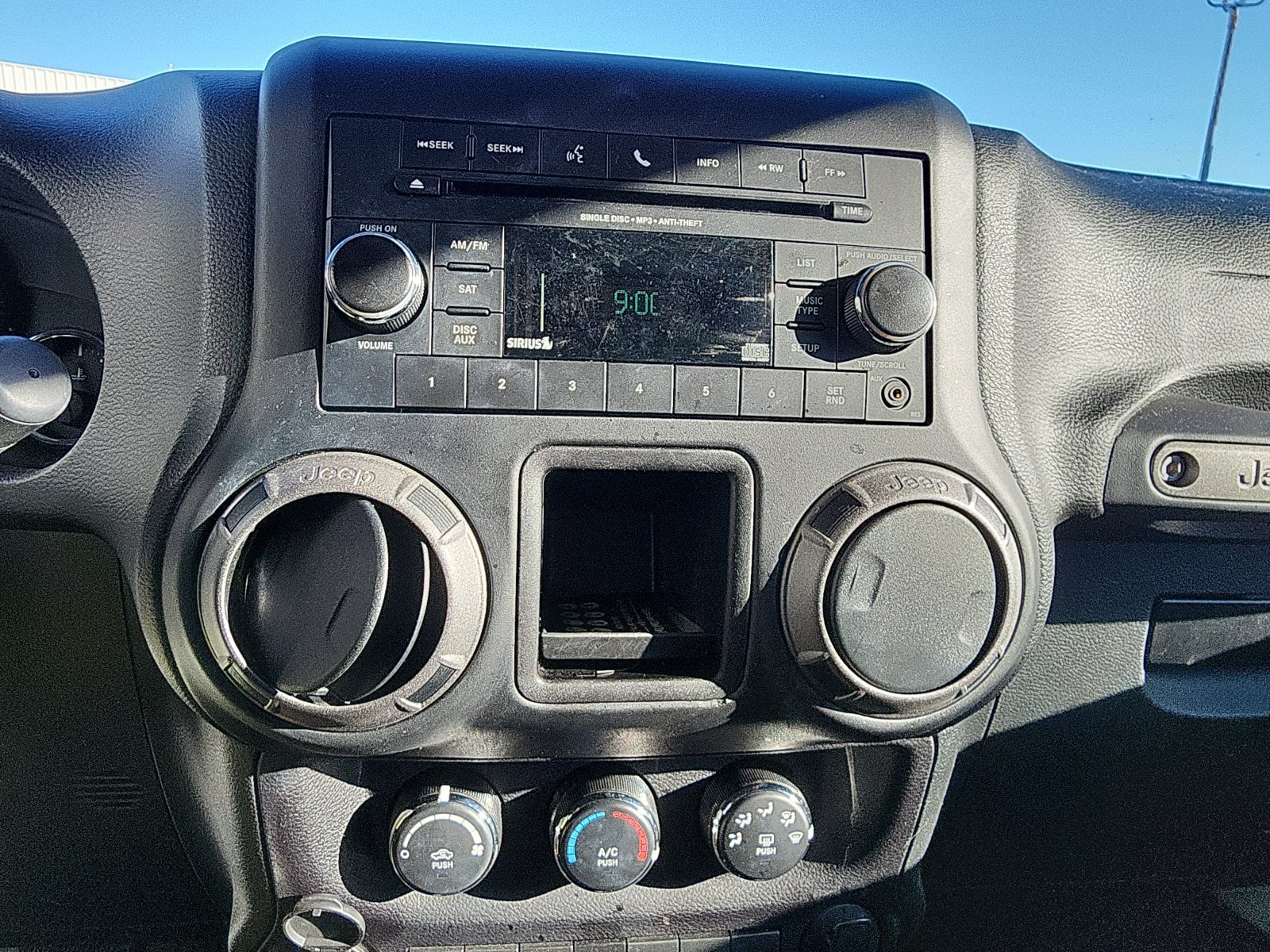 Used 2016 Jeep Wrangler Unlimited Sport w/ Connectivity Group AWD/4WD image 14