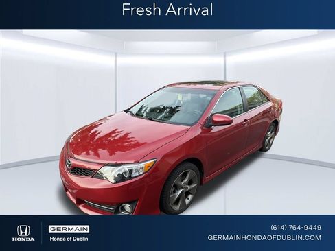 Used 2012 Toyota Camry SE FWD image 1
