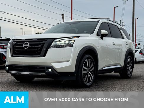 Used 2024 Nissan Pathfinder Platinum w/ Black Appearance Package FWD image 2