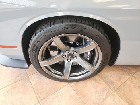 Used 2021 Dodge Challenger SRT Hellcat w/ Plus Package RWD image 16