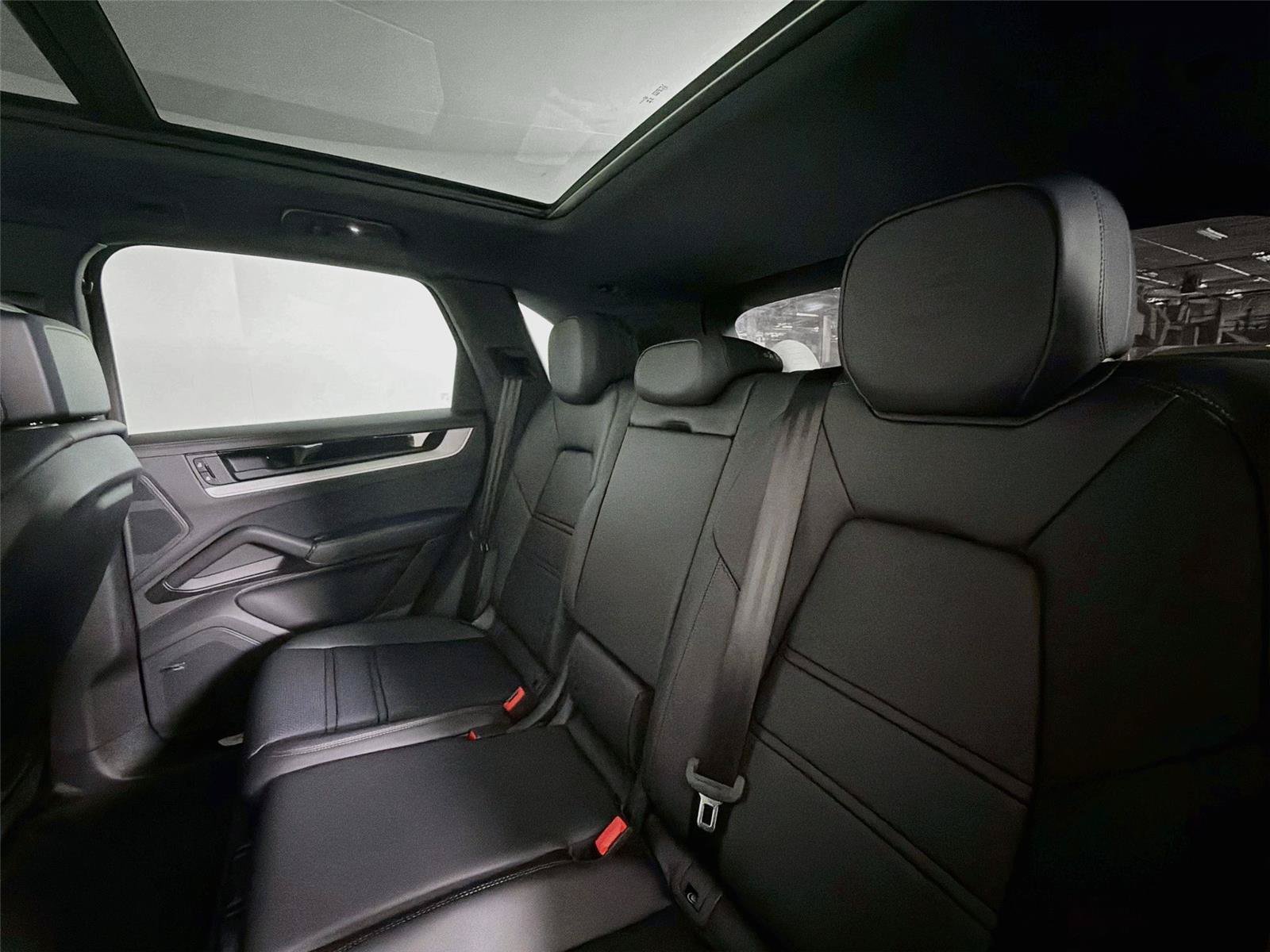 Certified 2026 Porsche Cayenne S AWD/4WD image 26