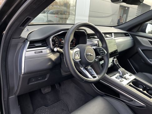 Used 2024 Jaguar F-PACE R-Dynamic S image 20