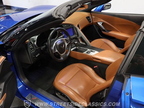 Used 2015 Chevrolet Corvette Stingray Coupe w/ 3LT Preferred Equipment Group image 4