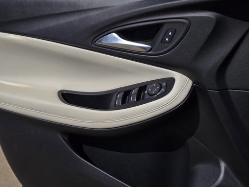 Used 2023 Buick Encore GX Select FWD image 23