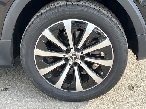 Certified 2021 Mercedes-Benz GLB 250 w/ Premium Package image 12