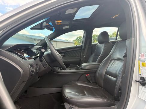 Used 2019 Ford Taurus Limited FWD image 10