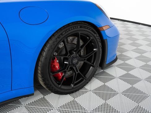 Used 2022 Porsche 911 GT3 RWD image 23