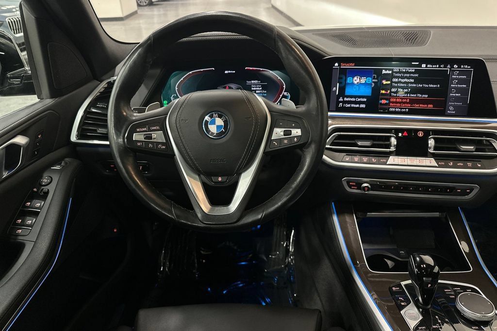 Used 2022 BMW X5 xDrive45e AWD/4WD image 16