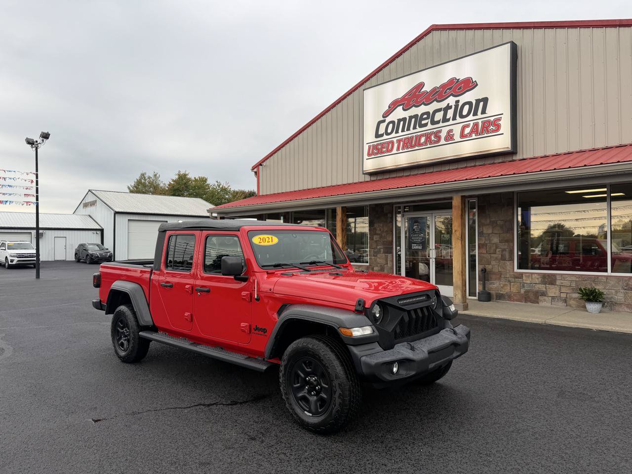Used 2021 Jeep Gladiator Sport AWD/4WD image 2