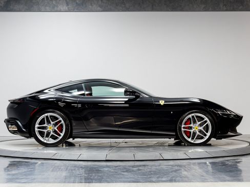 Used 2022 Ferrari Roma RWD image 19