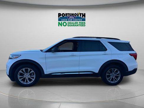 Used 2022 Ford Explorer XLT w/ Equipment Group 202A AWD/4WD image 2