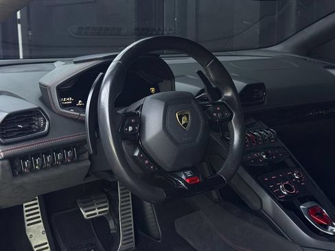 Used 2017 Lamborghini Huracan LP 610-4 AWD/4WD image 9