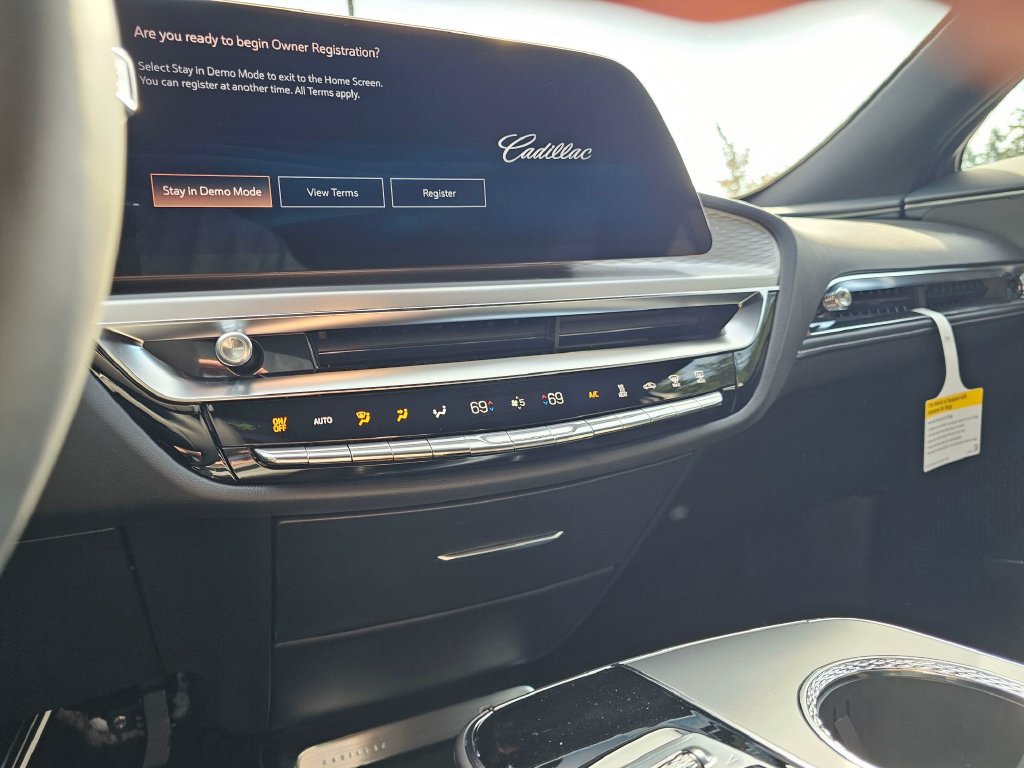 New 2027 Cadillac Lyriq Luxury AWD/4WD image 29