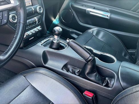 Used 2017 Ford Mustang GT Premium RWD image 14