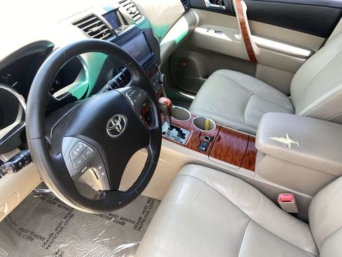 Used 2008 Toyota Highlander Limited AWD/4WD image 29