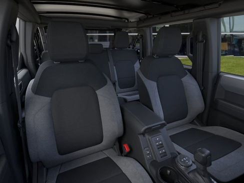 New 2025 Ford Bronco 4-Door image 10
