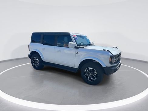 Certified 2025 Ford Bronco Outer Banks AWD/4WD image 8