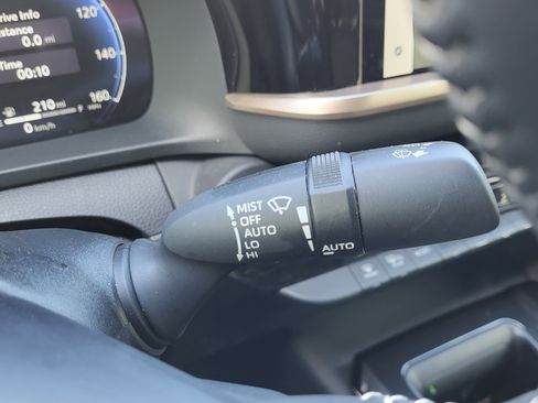 Certified 2025 Toyota Crown Limited w/ Advanced Technology Package image 34