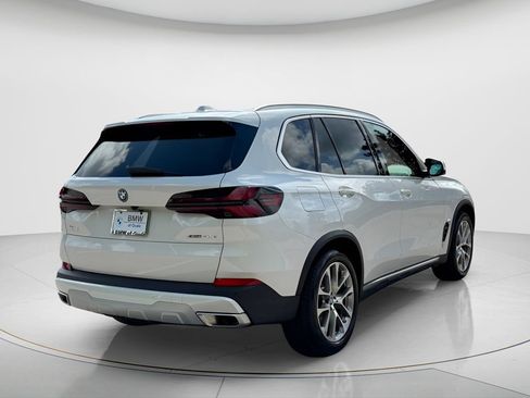 Certified 2024 BMW X5 xDrive50e w/ Premium Package AWD/4WD image 5