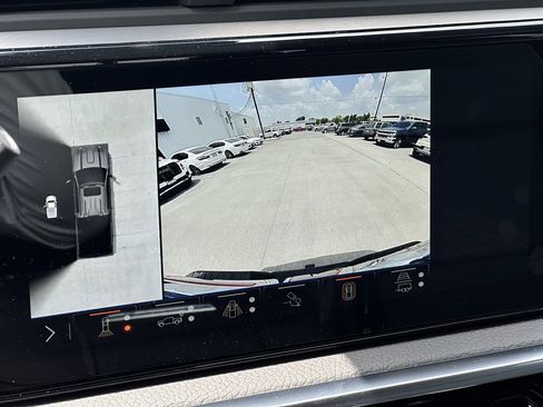 New 2025 GMC Sierra 2500 Denali w/ Denali Reserve Package image 14