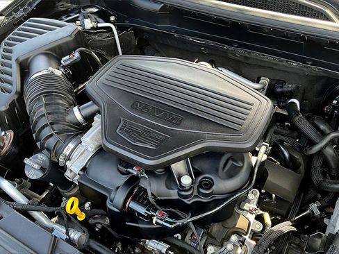 Certified 2023 Cadillac XT5 Premium Luxury w/ Technology Package image 31