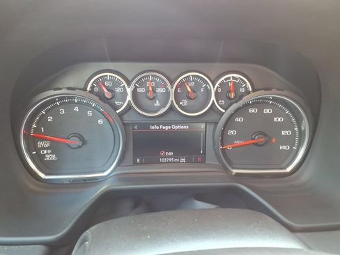 Used 2021 Chevrolet Suburban RST AWD/4WD image 28