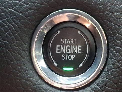 Used 2023 GMC Yukon XL Denali AWD/4WD image 24