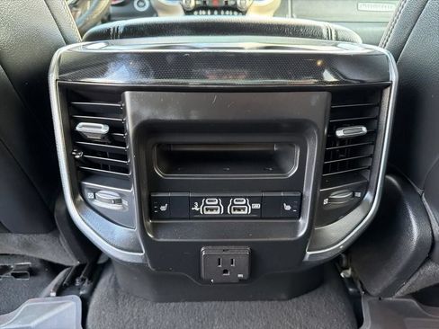 Used 2019 RAM 1500 Laramie AWD/4WD image 23