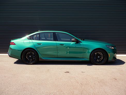 Used 2026 BMW M5 w/ Carbon Package AWD/4WD image 27