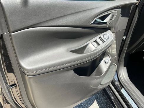 Used 2023 Buick Encore GX Select w/ Sport Touring Package FWD image 8