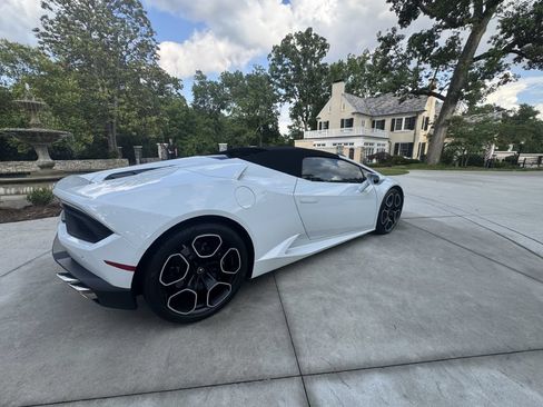 Used 2017 Lamborghini Huracan LP 580-2 RWD image 23