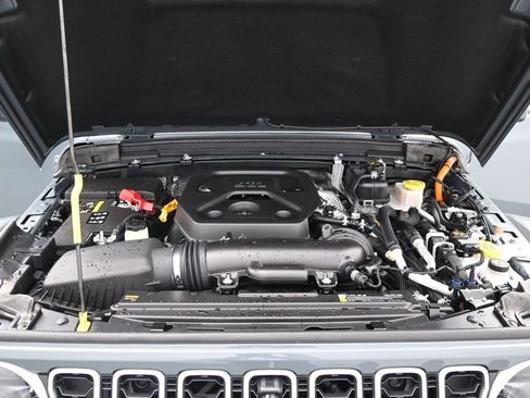 Used 2025 Jeep Wrangler Sahara 4xe image 15