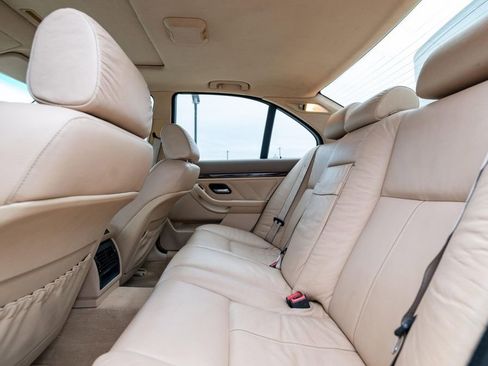 Used 2001 BMW 540i Sedan image 17