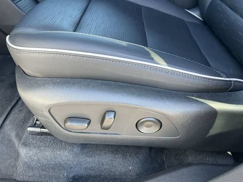 Certified 2025 Buick Enclave Sport Touring FWD image 16