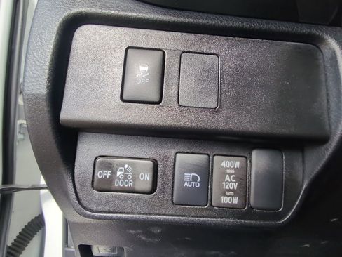 Used 2023 Toyota Tacoma TRD Sport image 17