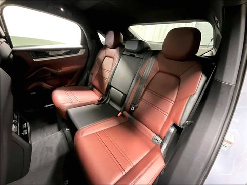 New 2026 Porsche Cayenne image 25