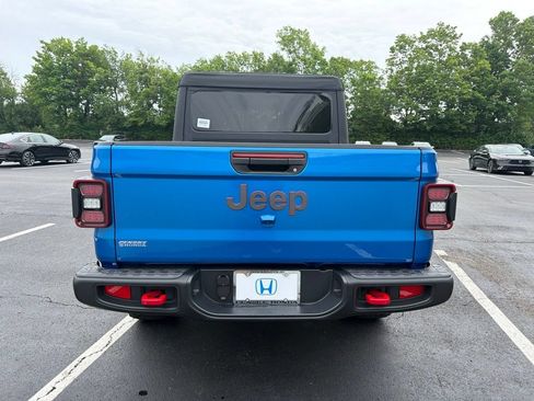Used 2023 Jeep Gladiator Rubicon w/ LED Lighting Group AWD/4WD image 4