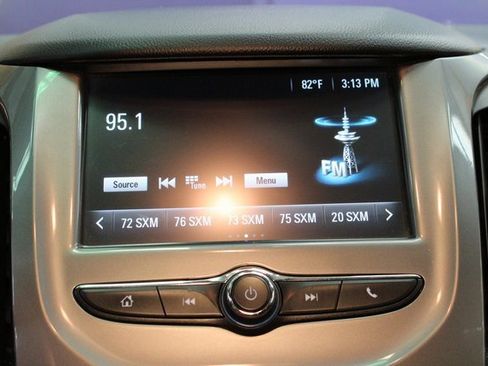 Used 2018 Chevrolet Cruze LT image 23