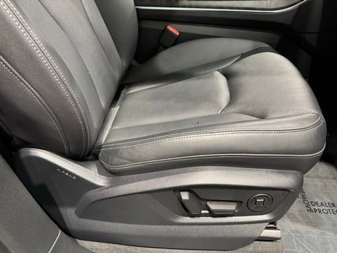 Used 2022 Audi Q8 Premium Plus image 52