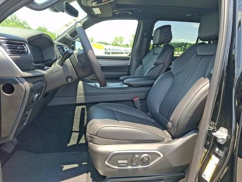 New 2026 Jeep Grand Wagoneer L 4WD w/ Premium Group I image 6